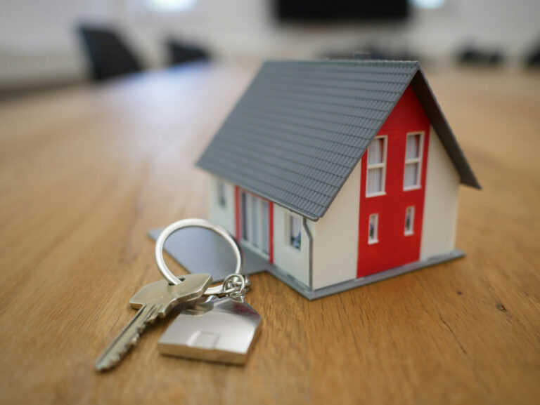 First-Time Homebuyers Guide How to Secure a Low-Interest Mortgage